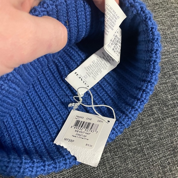 Coach Beanie - Picture 3 of 3